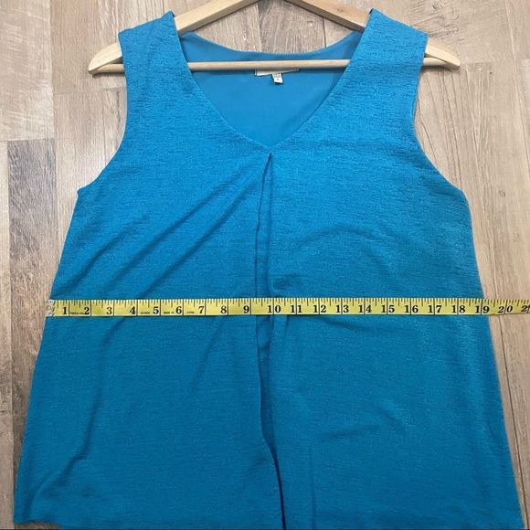 Vivian Wong | Sky Blue Pleated Tank - Picture 4 of 6